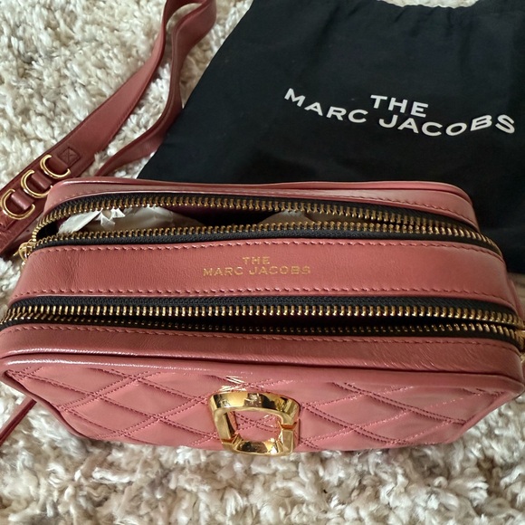 Marc Jacobs Quilted Softshot - Picture 2 of 9